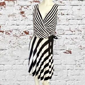 Julian Taylor New York Black & White Sleeveless Mock Wrap Mini Dress Sz. 8